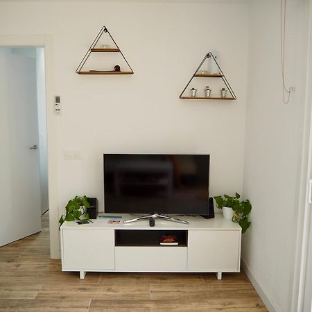 Apartament Amb Piscina I Aparcament - Baixos Amb Jardinet 卡莱利亚德帕拉弗鲁赫尔 外观 照片