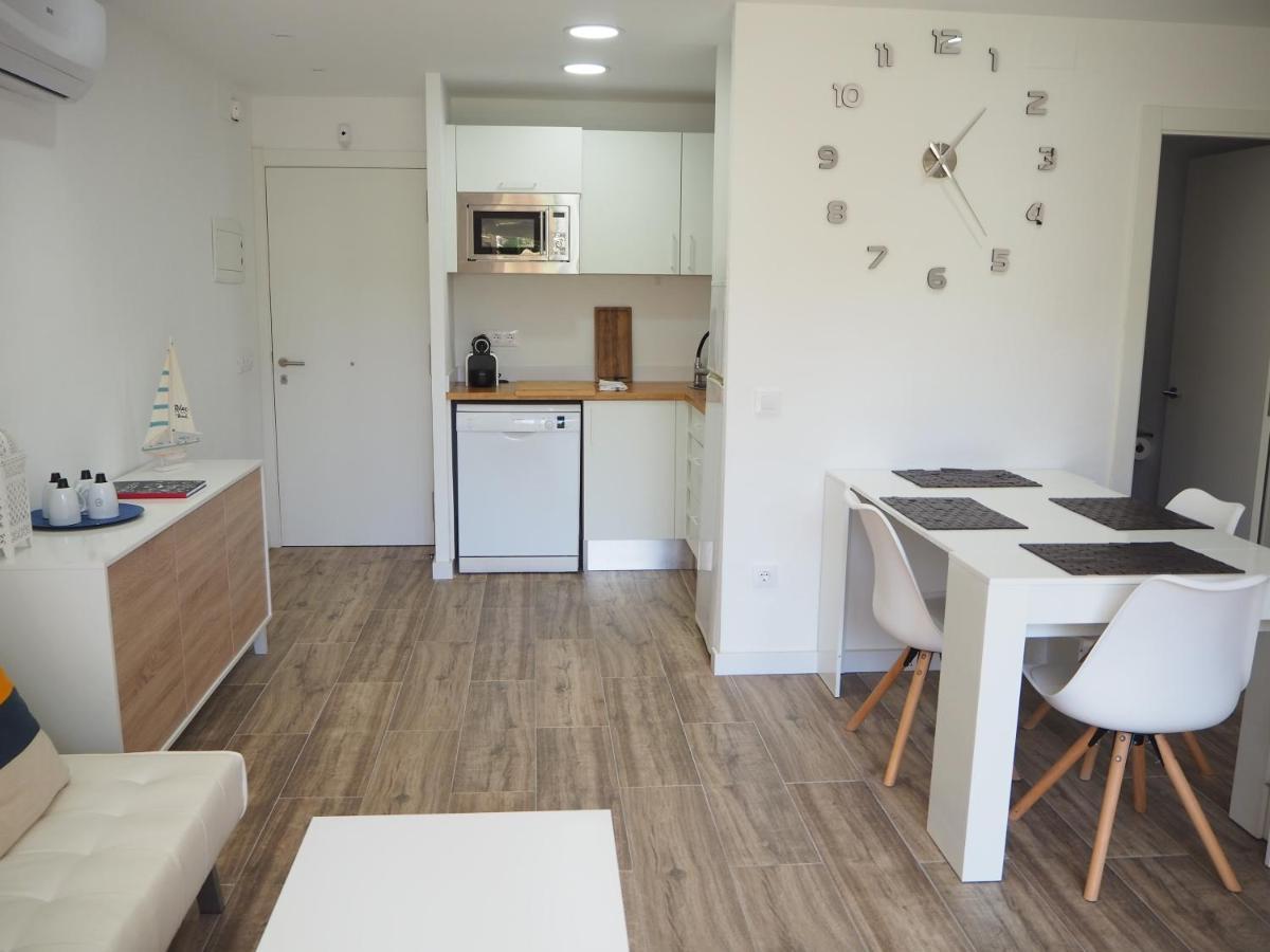 Apartament Amb Piscina I Aparcament - Baixos Amb Jardinet 卡莱利亚德帕拉弗鲁赫尔 外观 照片