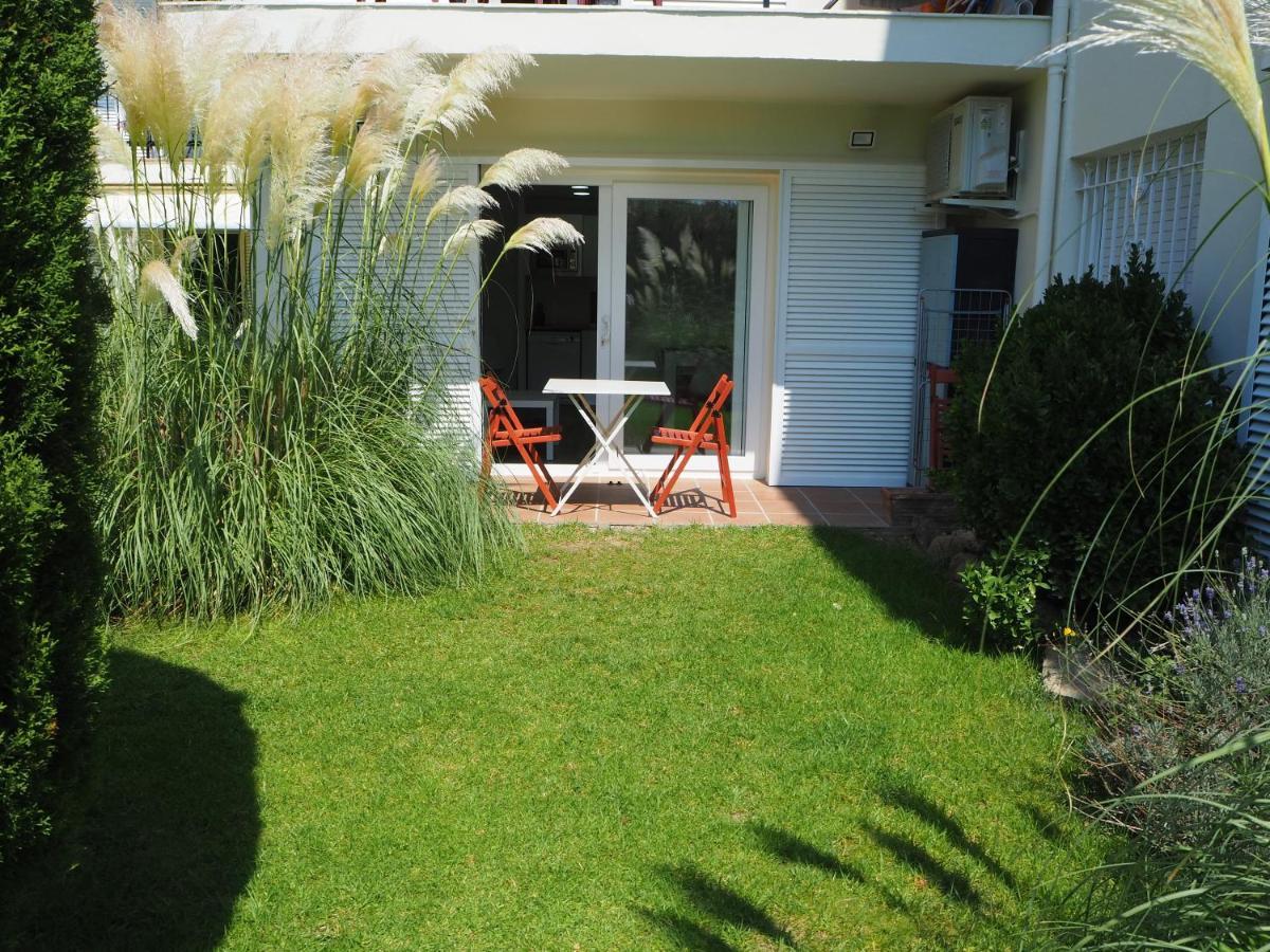 Apartament Amb Piscina I Aparcament - Baixos Amb Jardinet 卡莱利亚德帕拉弗鲁赫尔 外观 照片