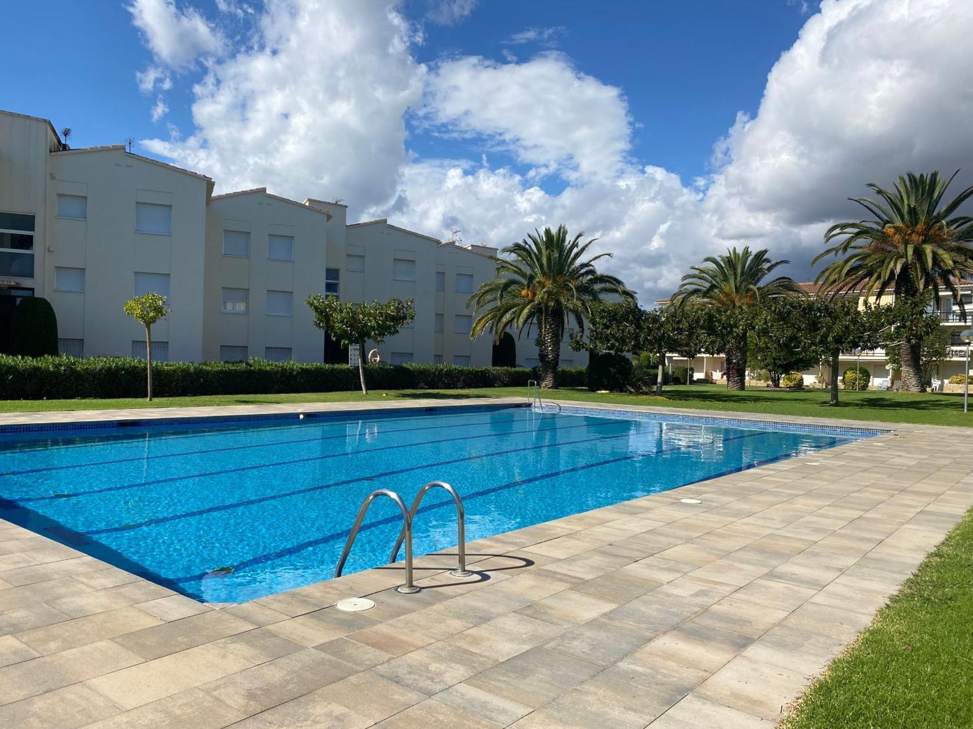 Apartament Amb Piscina I Aparcament - Baixos Amb Jardinet 卡莱利亚德帕拉弗鲁赫尔 外观 照片
