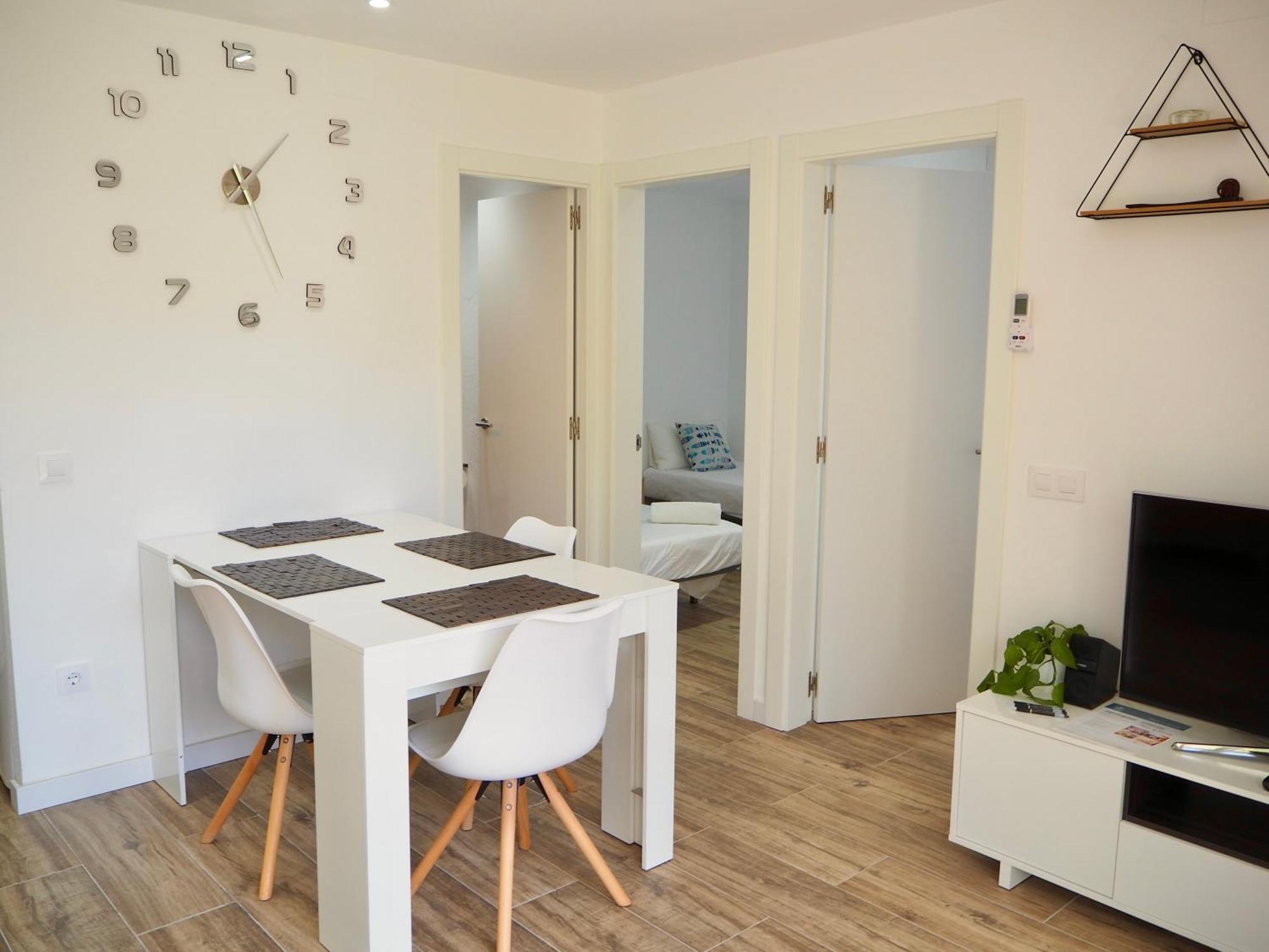Apartament Amb Piscina I Aparcament - Baixos Amb Jardinet 卡莱利亚德帕拉弗鲁赫尔 外观 照片